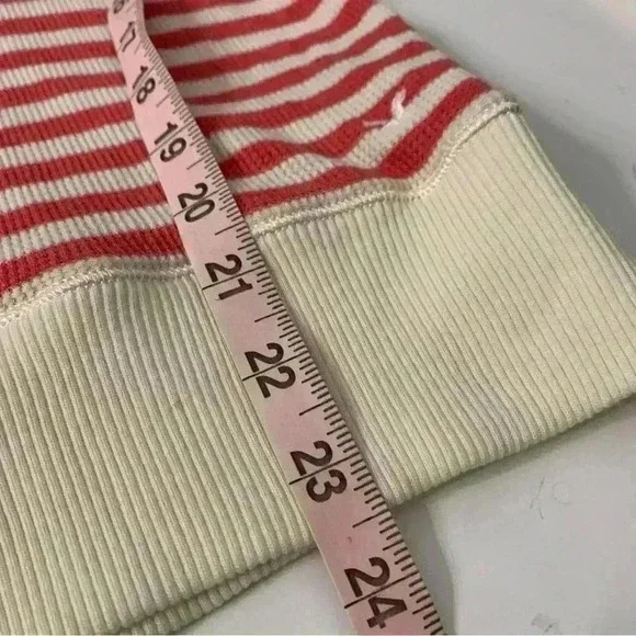 Vintage American Eagle Women's Red/Cream Striped Sweater Size Medium - Picture 7 of 8